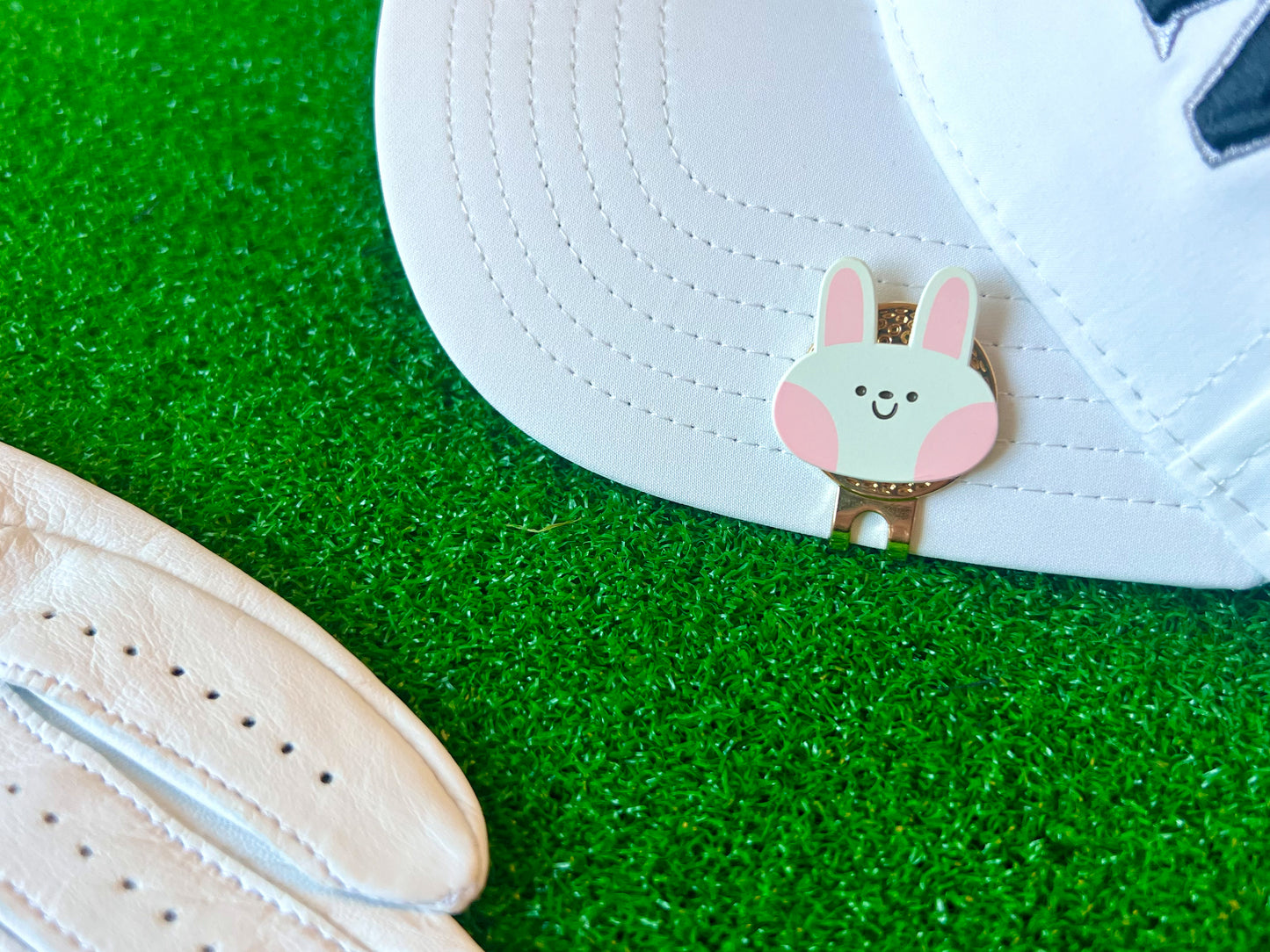 Snow Bun Ball Marker