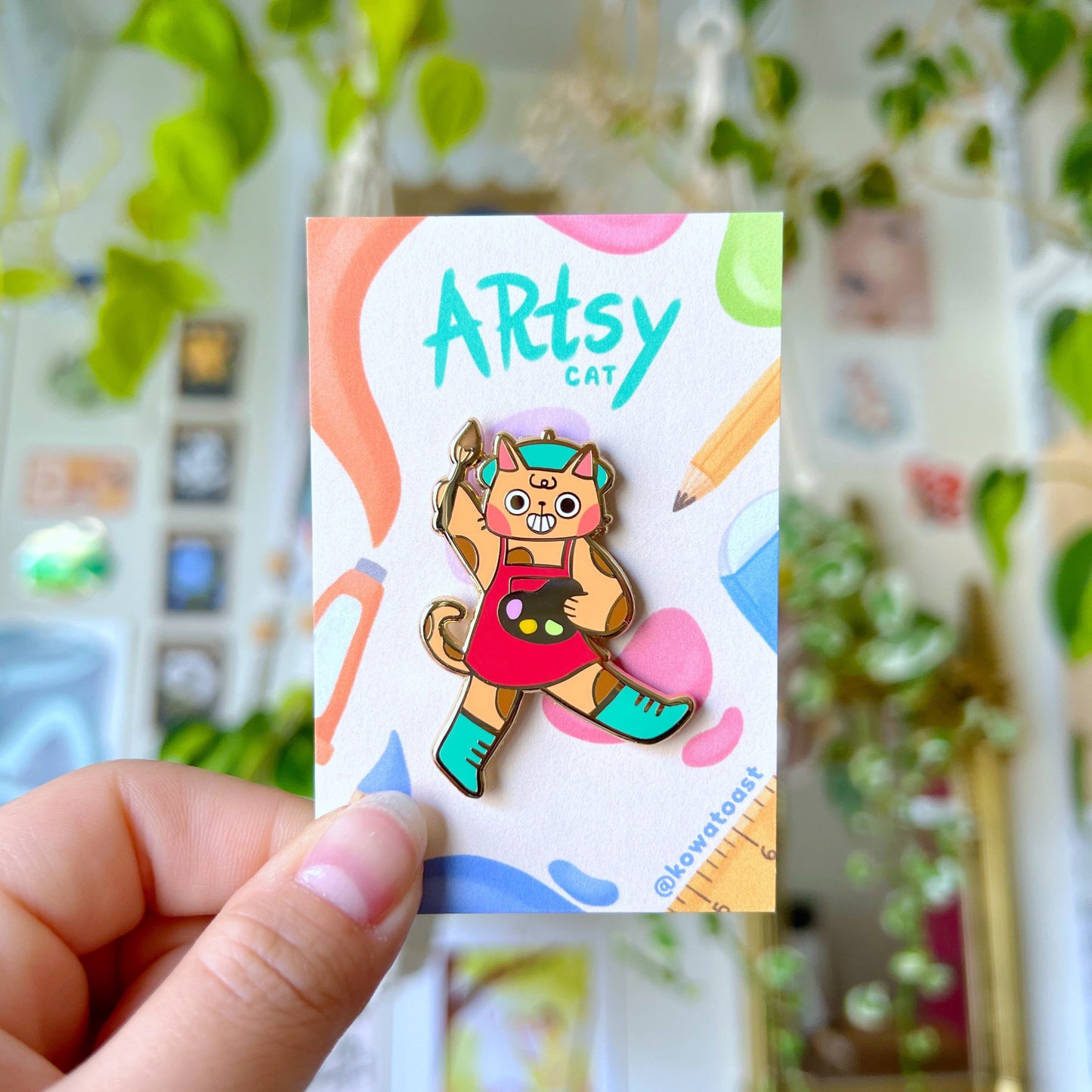 Artsy Cat | Enamel Pin